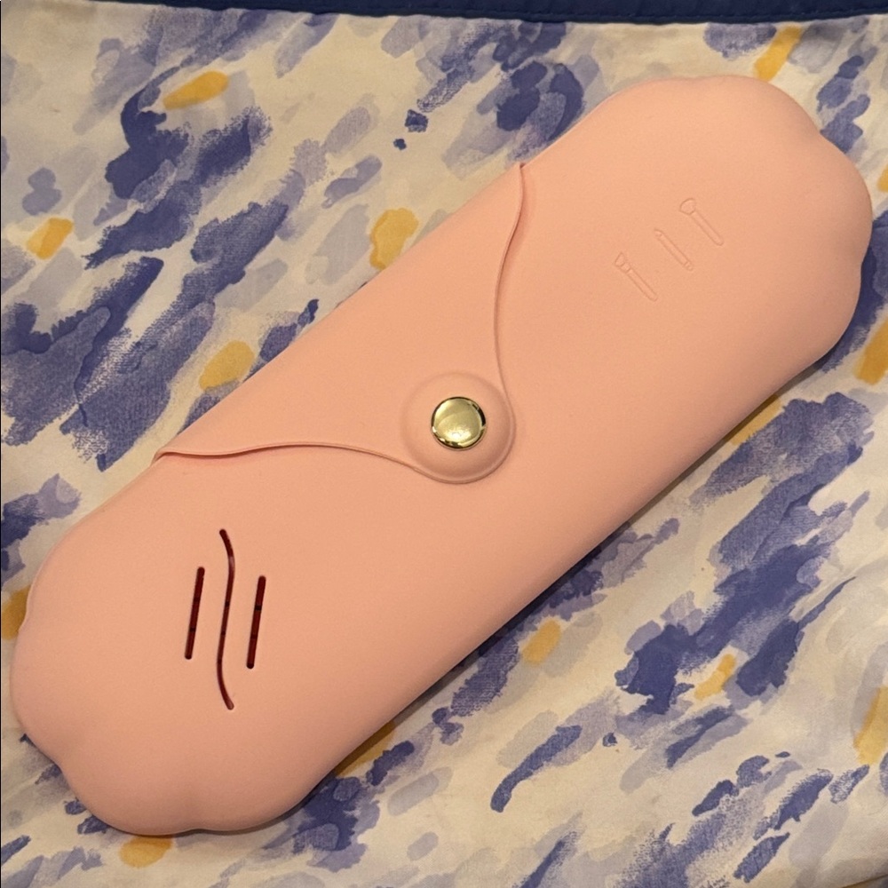 Pink Silicone Makeup Brush Case